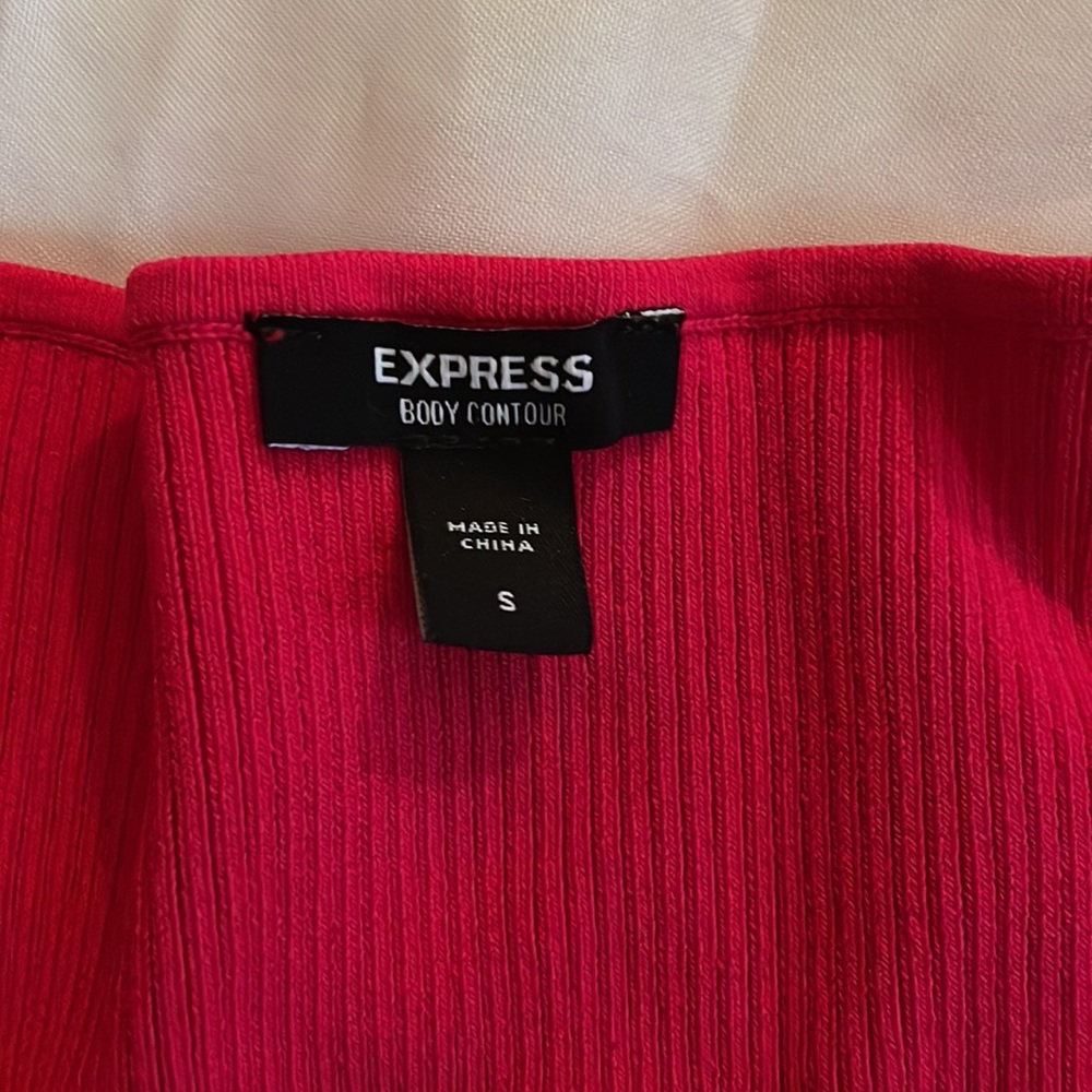 Express Hot Pink Ribbed Crop Top - Picture 4 of 7